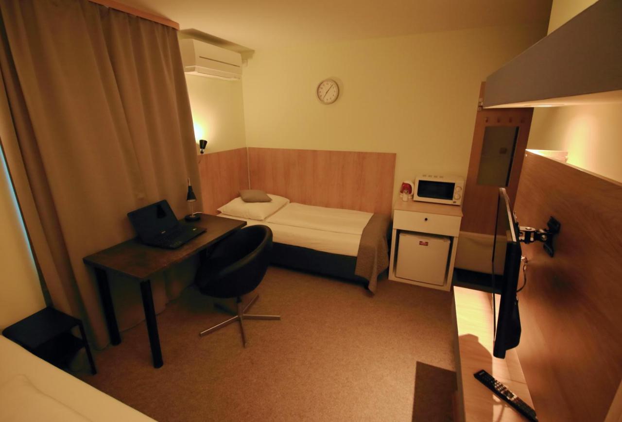 U Admirala Hotel Kladno Buitenkant foto