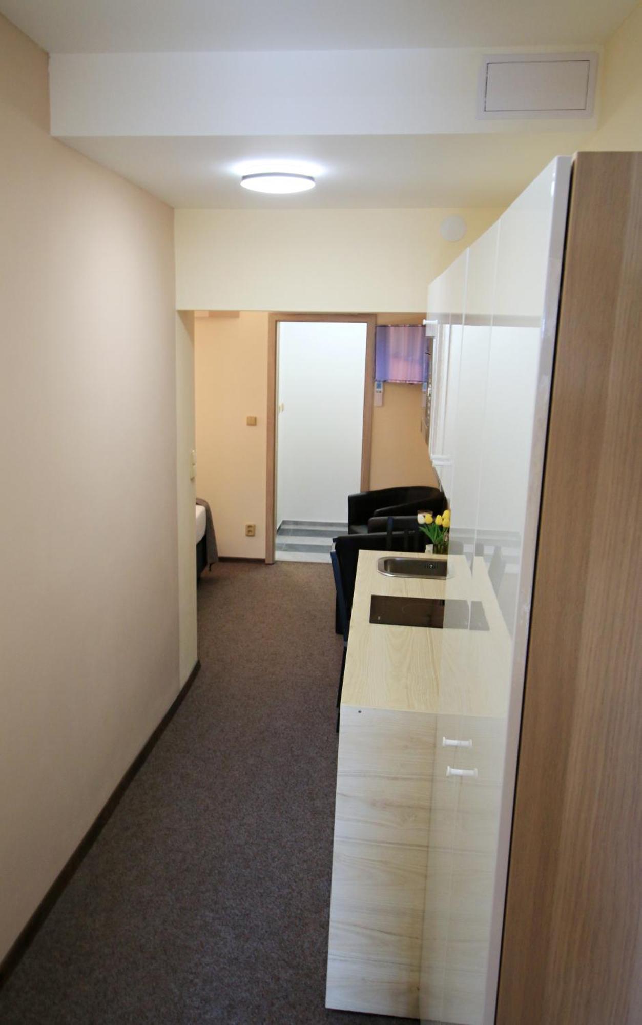 U Admirala Hotel Kladno Buitenkant foto