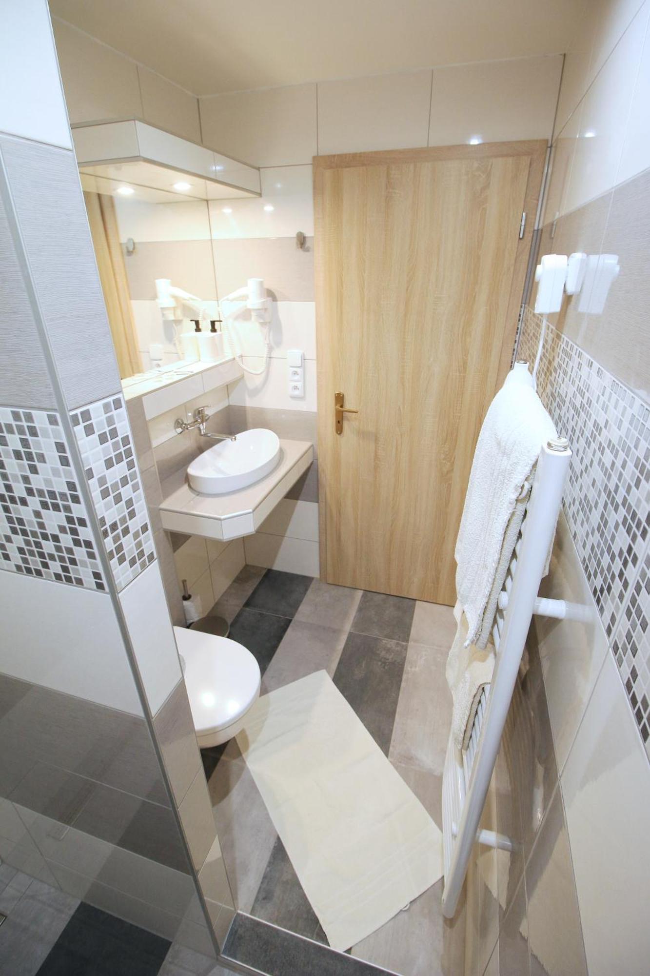 U Admirala Hotel Kladno Buitenkant foto