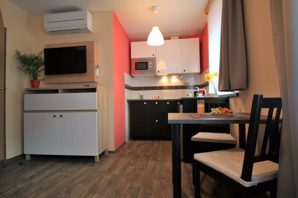 U Admirala Hotel Kladno Buitenkant foto