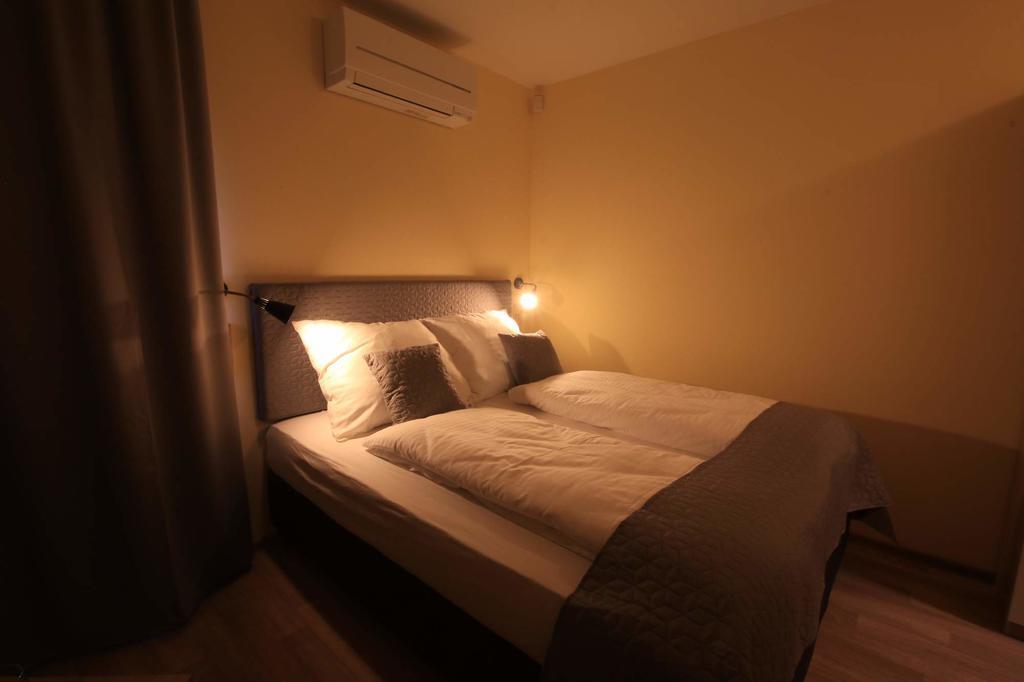 U Admirala Hotel Kladno Buitenkant foto